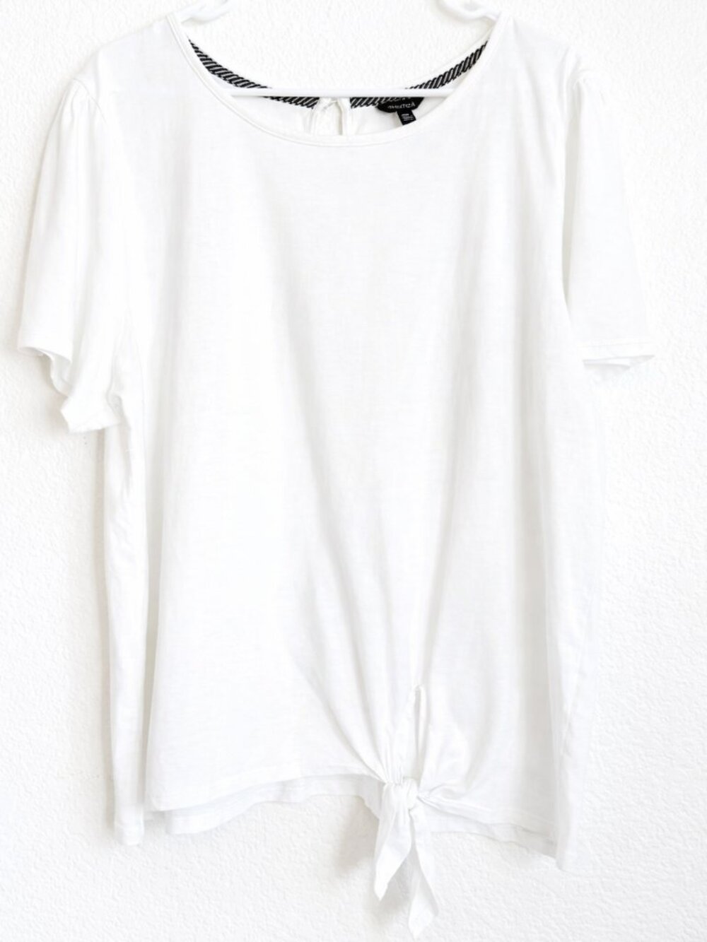 Nautica White Short Sleeve Tie-Front Tee size XXL